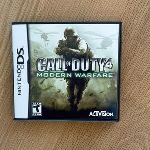 Nintendo DS Call of Duty 4: Modern Warfare - Black and Green